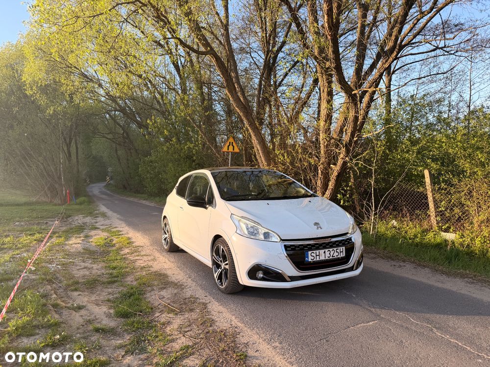 Peugeot 208 GTI 200 THP - 1