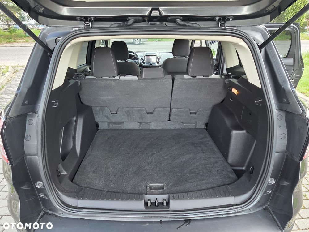 Ford Kuga - 13