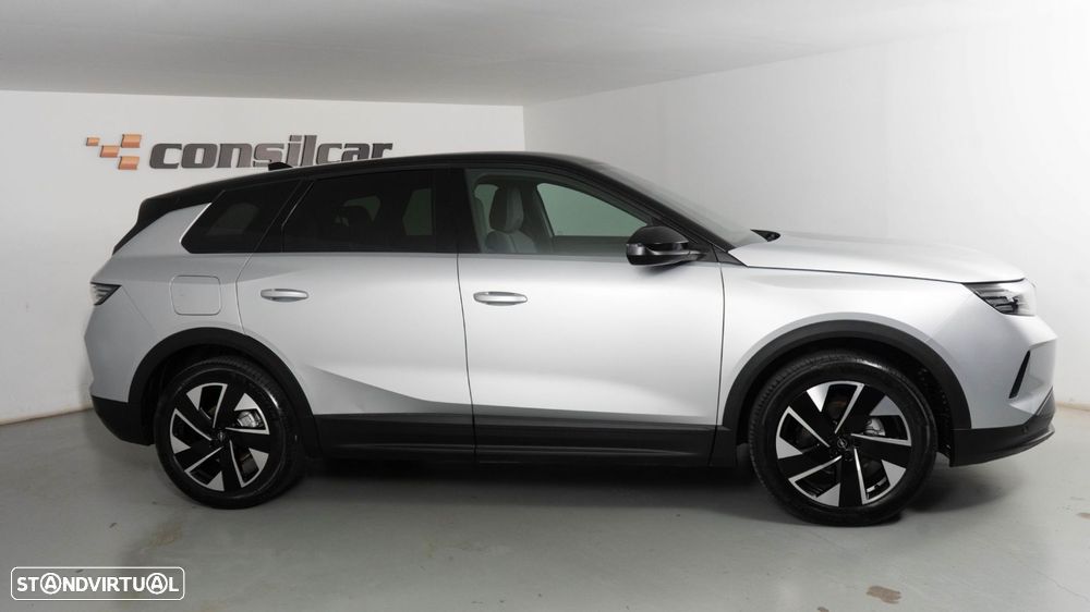 Opel Grandland 1.2 Hybrid GS eDCT - 24