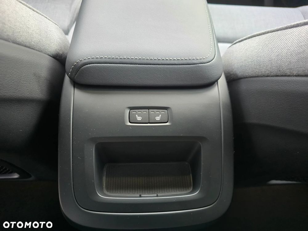 Volvo XC 60 T6 AWD Recharge Plus Dark - 34