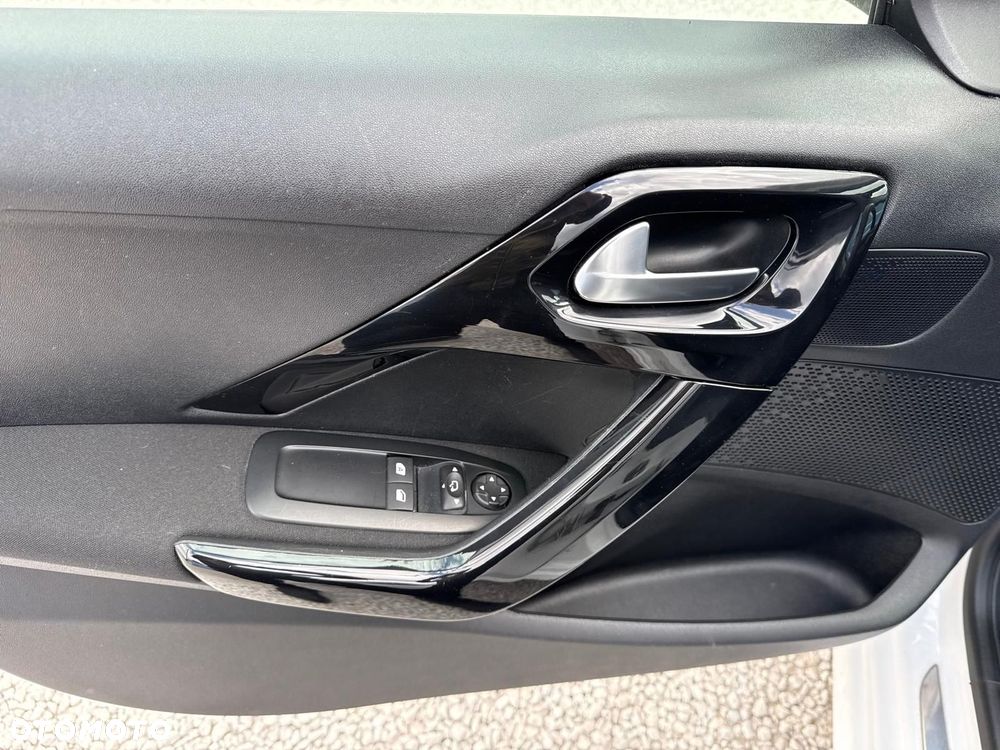 Peugeot 208 PureTech 82 Start & Stop Style - 18