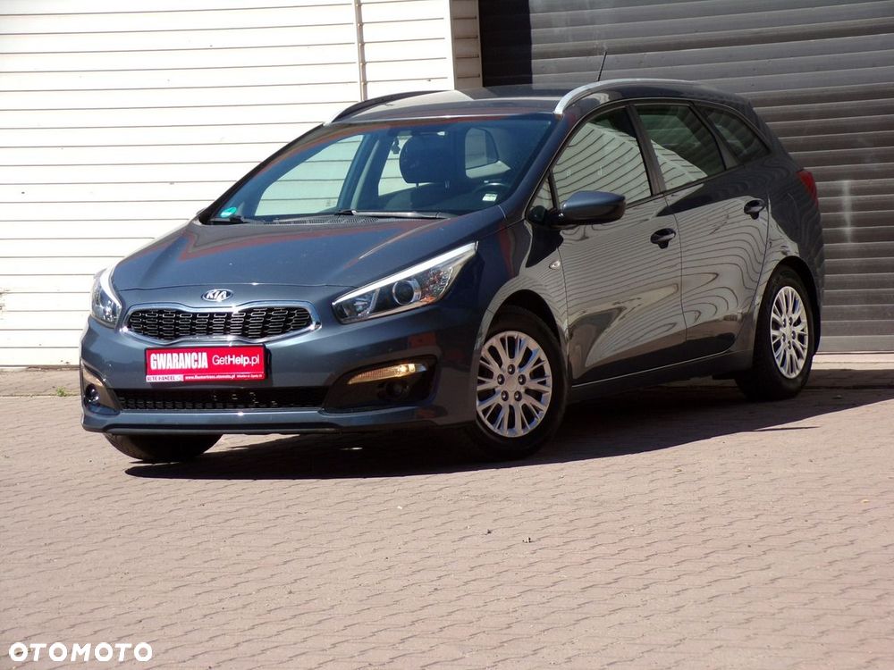 Kia Ceed - 8