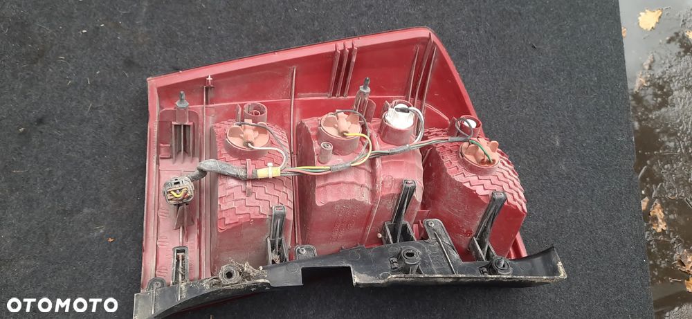 KIA CARENS III kolor J6 Lampa reflektor  przód tył Drzwi przód tył maska BŁOTNIK klapa tył zderzak przód zderzak tył - 35
