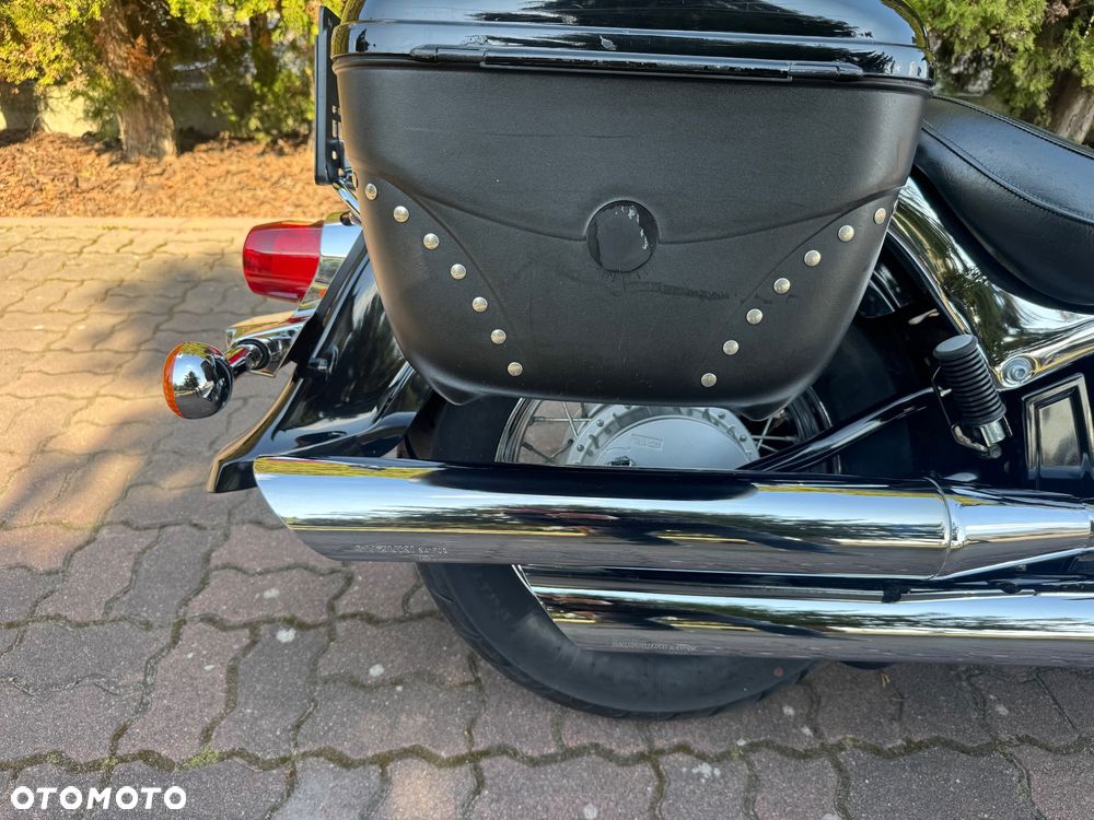 Suzuki VL 800 Volusia - 11