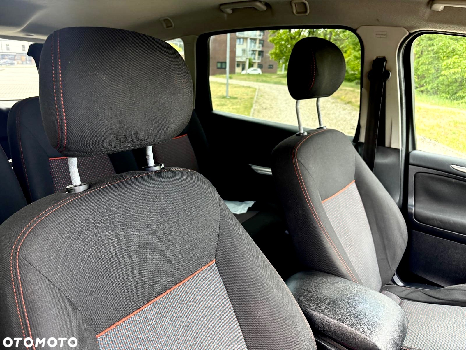 Ford S-Max - 16
