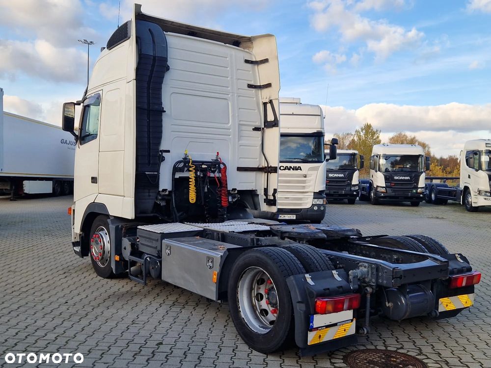 Volvo Rama Odnowiona, Opony 10 mm bieżnika MEGA - 3