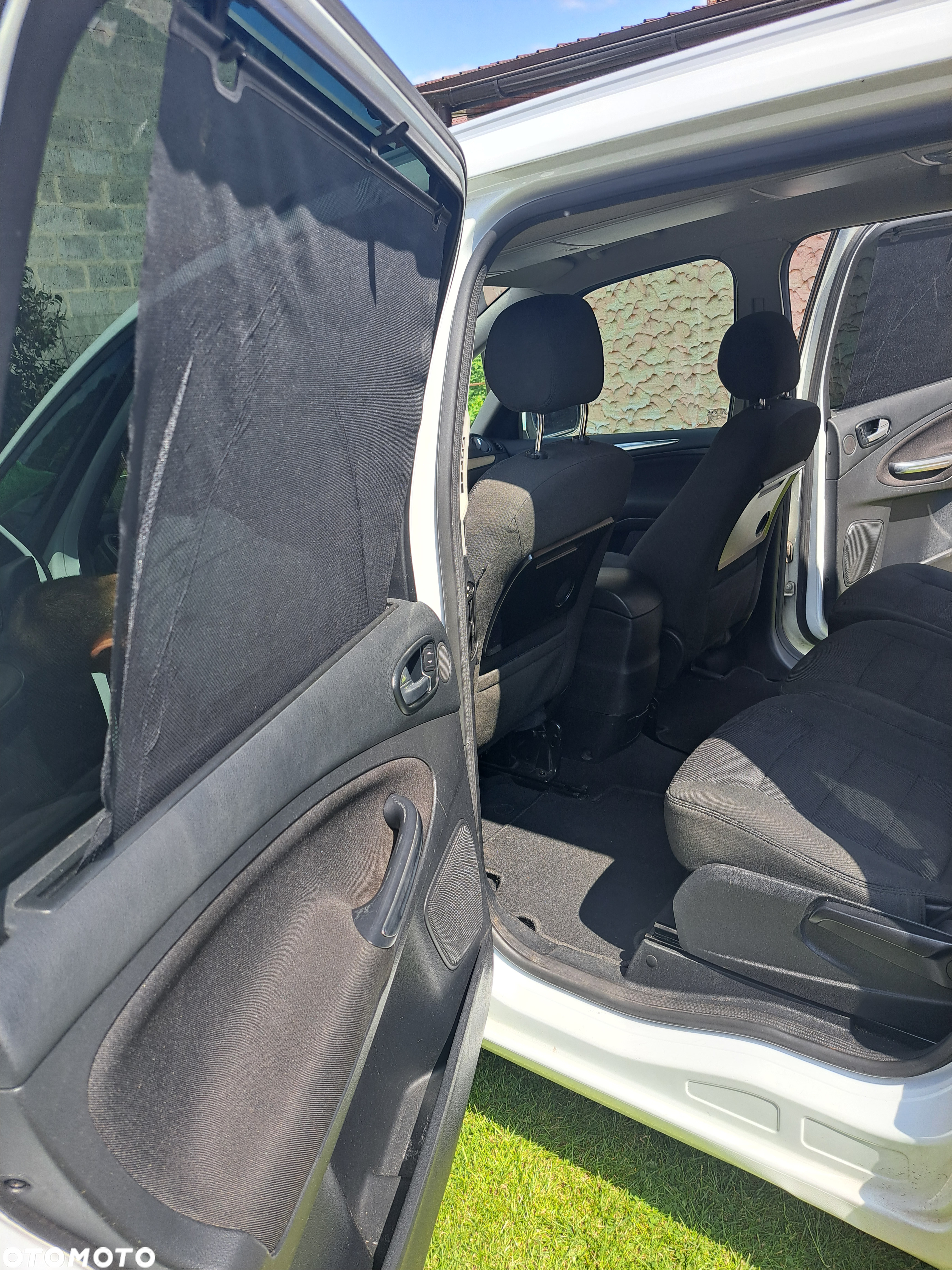 Ford Galaxy - 10