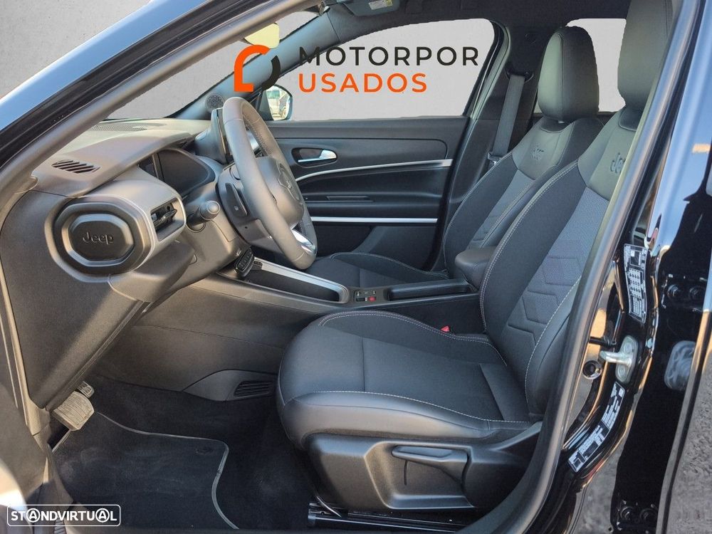 Jeep Avenger 1.2 e-Hybrid Summit DCT - 9