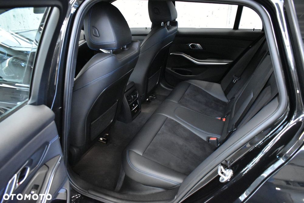 BMW Seria 3 - 22