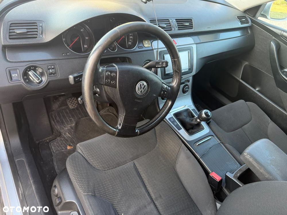 Volkswagen Passat 2.0 TDI Comfortline - 7