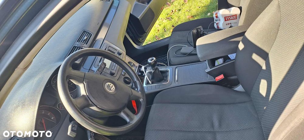 Volkswagen Passat 1.6 FSI Trendline - 13