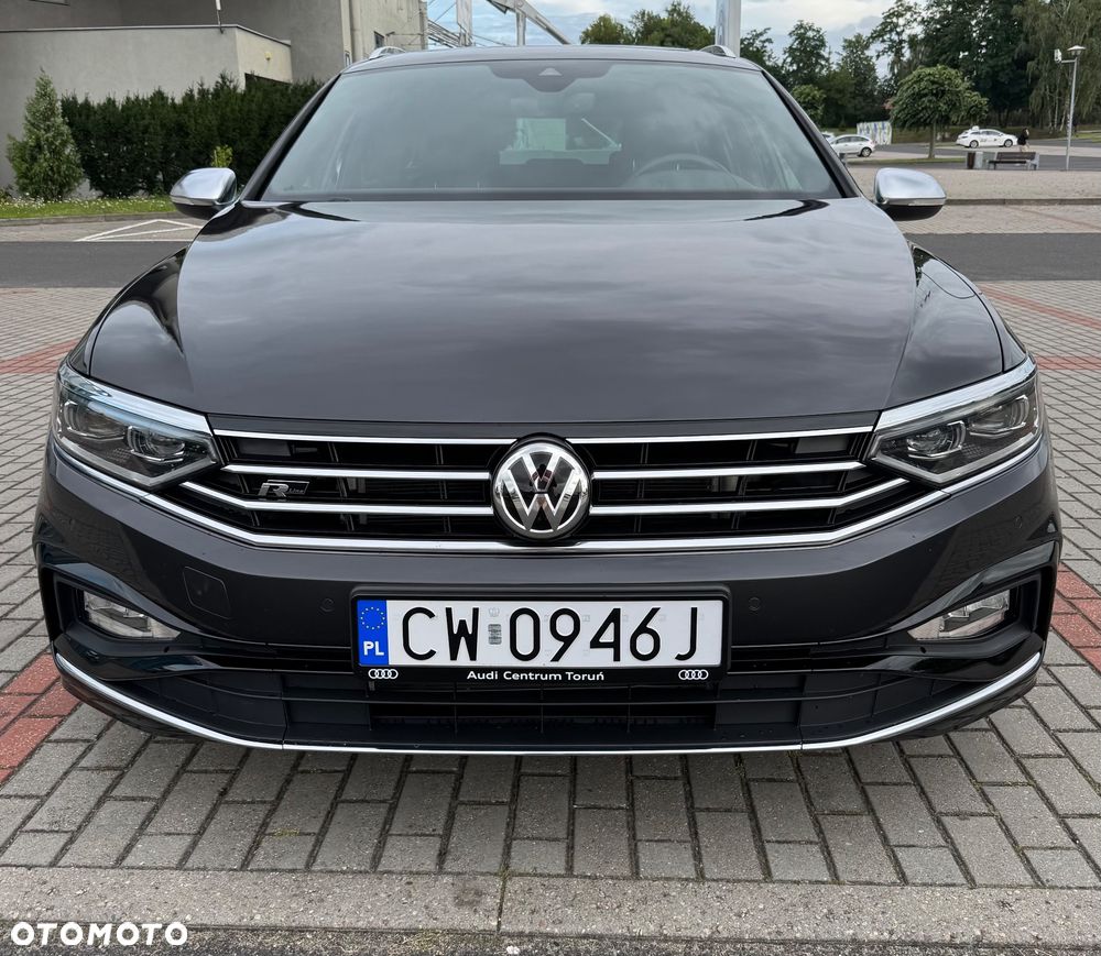 Volkswagen Passat - 4