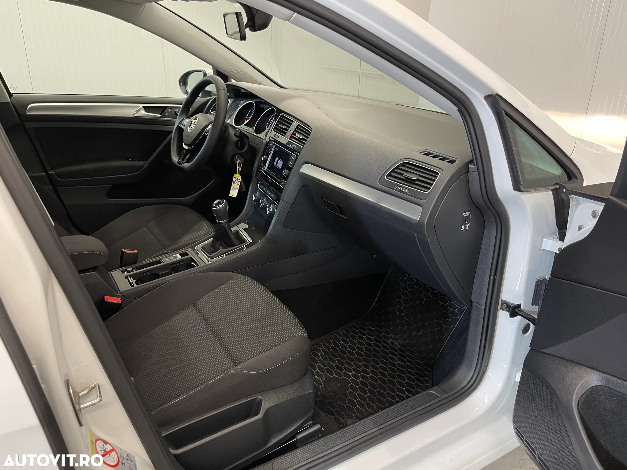 Volkswagen Golf 1.6 TDI Trendline - 9
