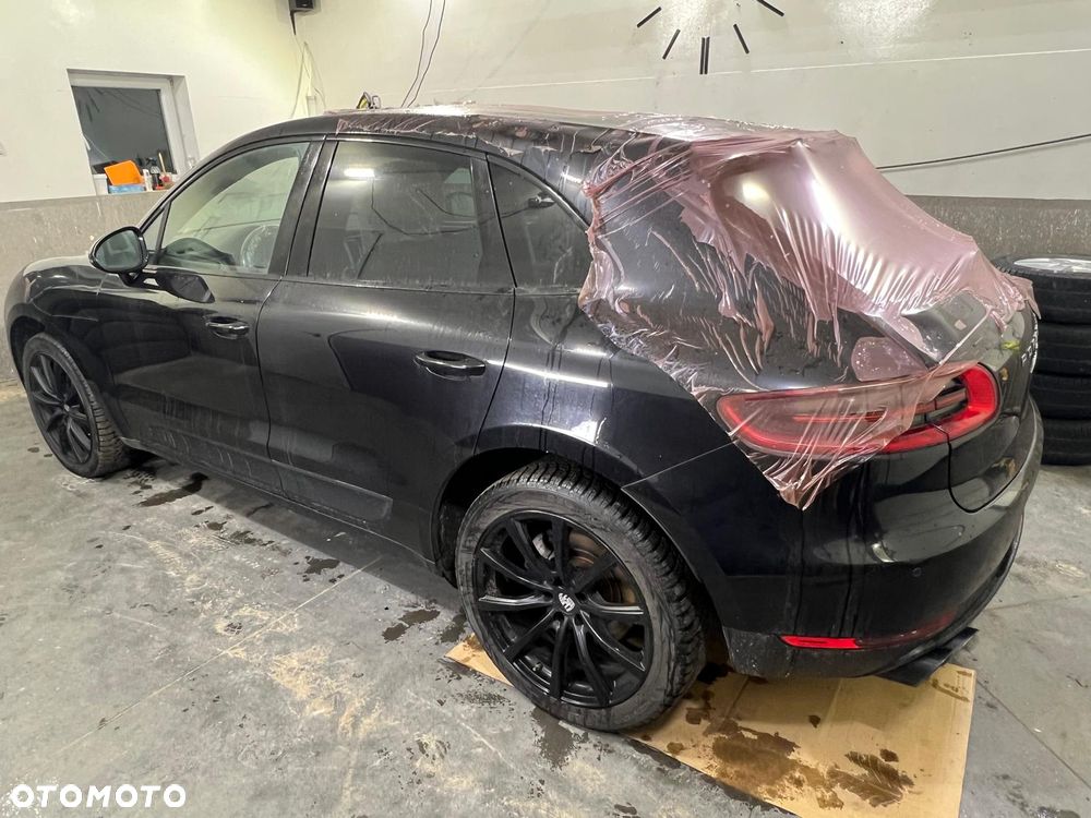 Porsche Macan - 4