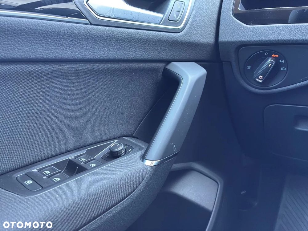 Volkswagen Touran - 18