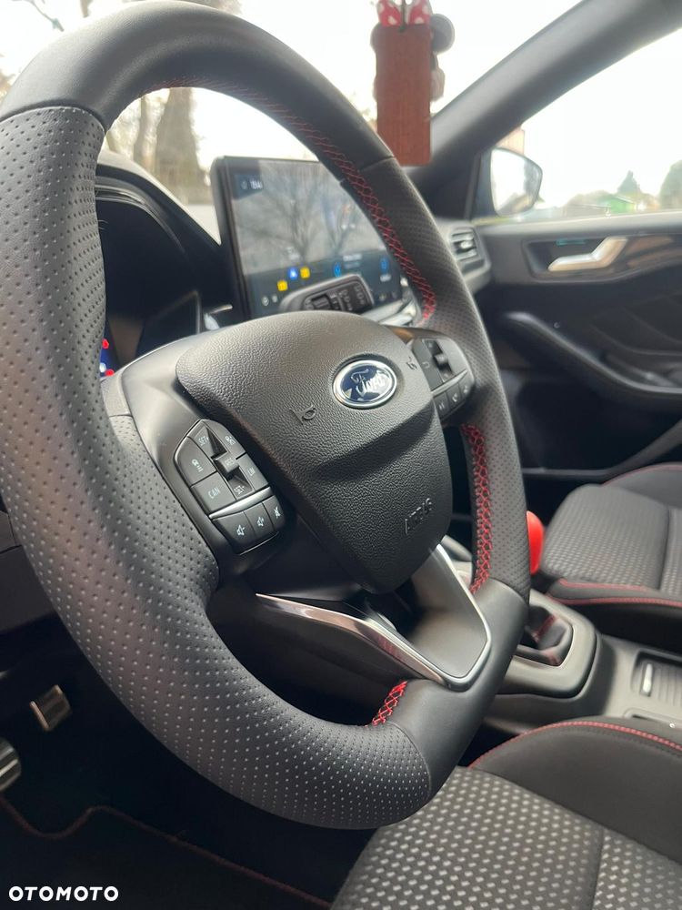 Ford Focus 1.0 EcoBoost ST-Line X - 15