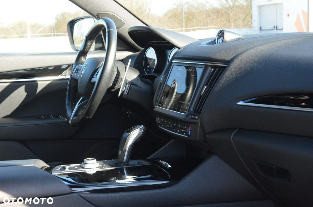 Maserati Levante MHEV Executive - 20