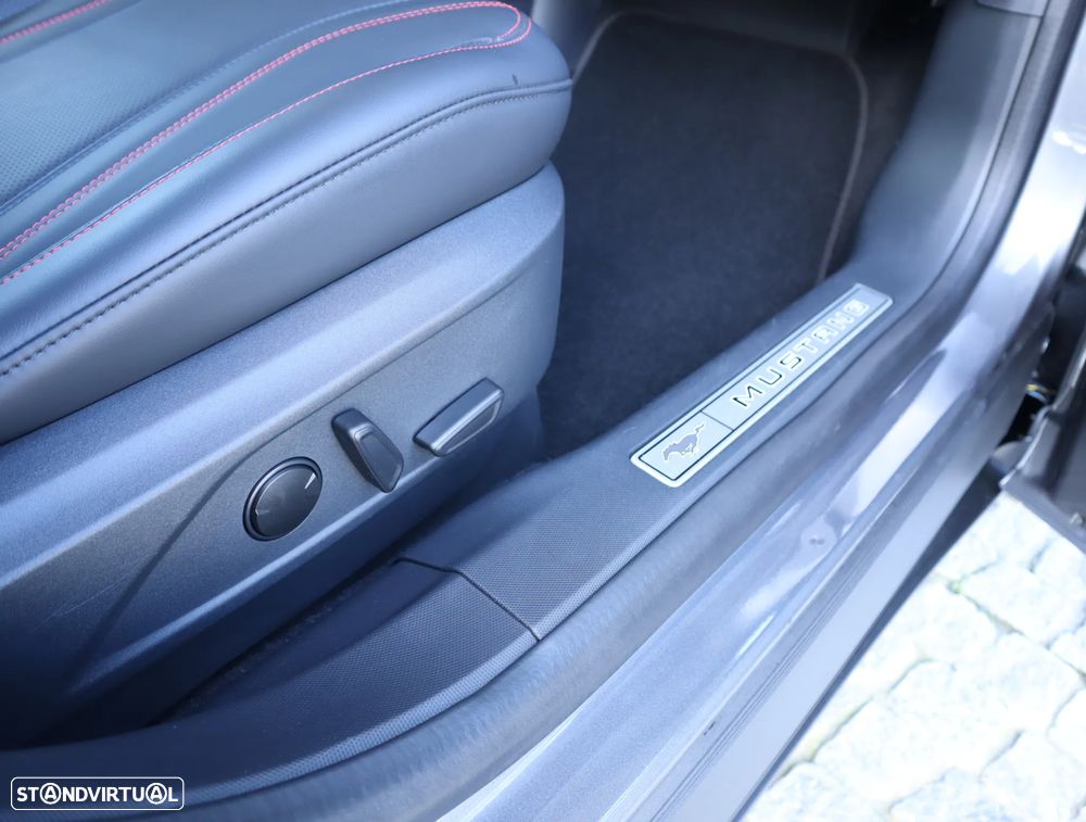 Ford Mustang Mach-E AWD PREMIUM - 19