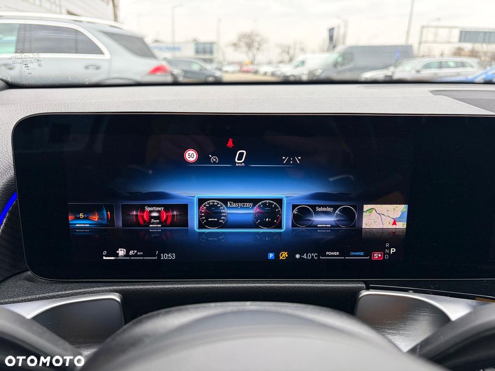 Mercedes-Benz GLB - 30