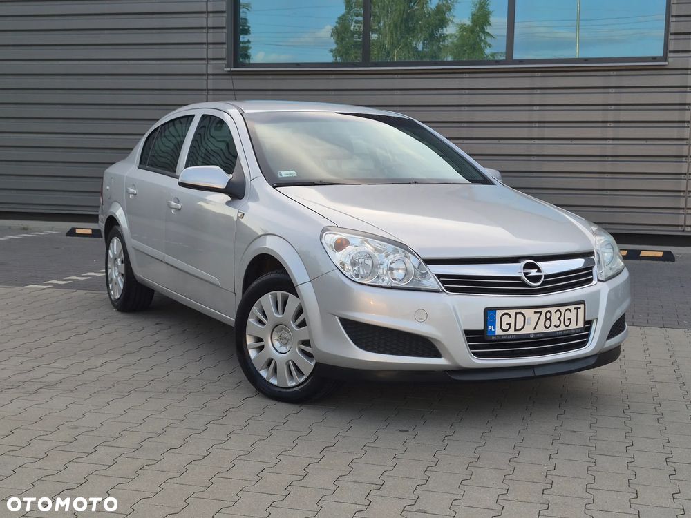 Opel Astra 1.6 Essentia EU5 - 2