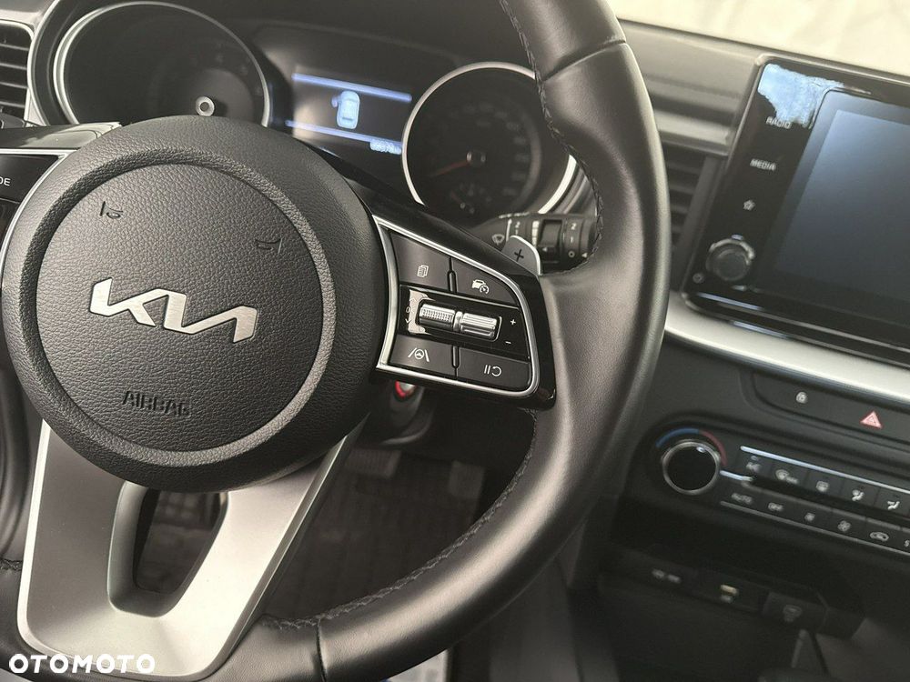 Kia Ceed - 26