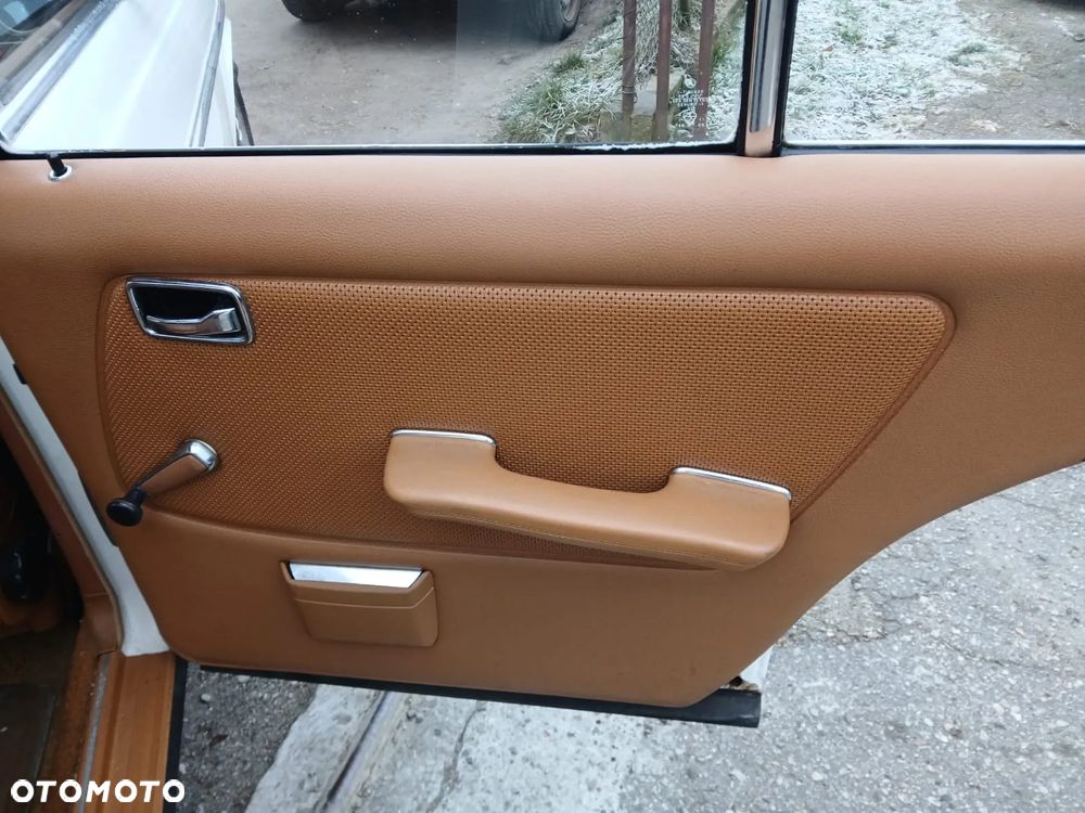 Mercedes-Benz W123 - 20