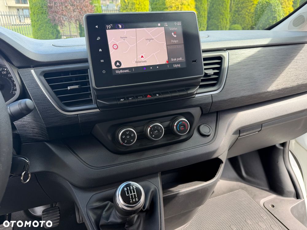 Renault Trafic - 18