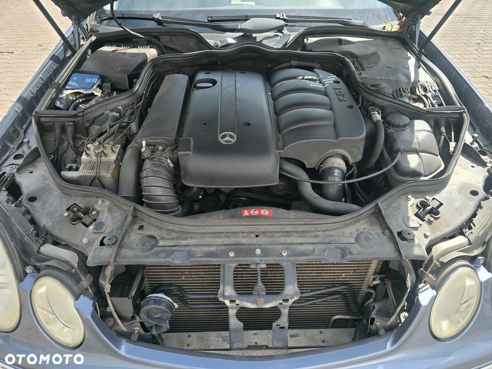 Mercedes-Benz Klasa E 220 CDI Elegance DPF - 13