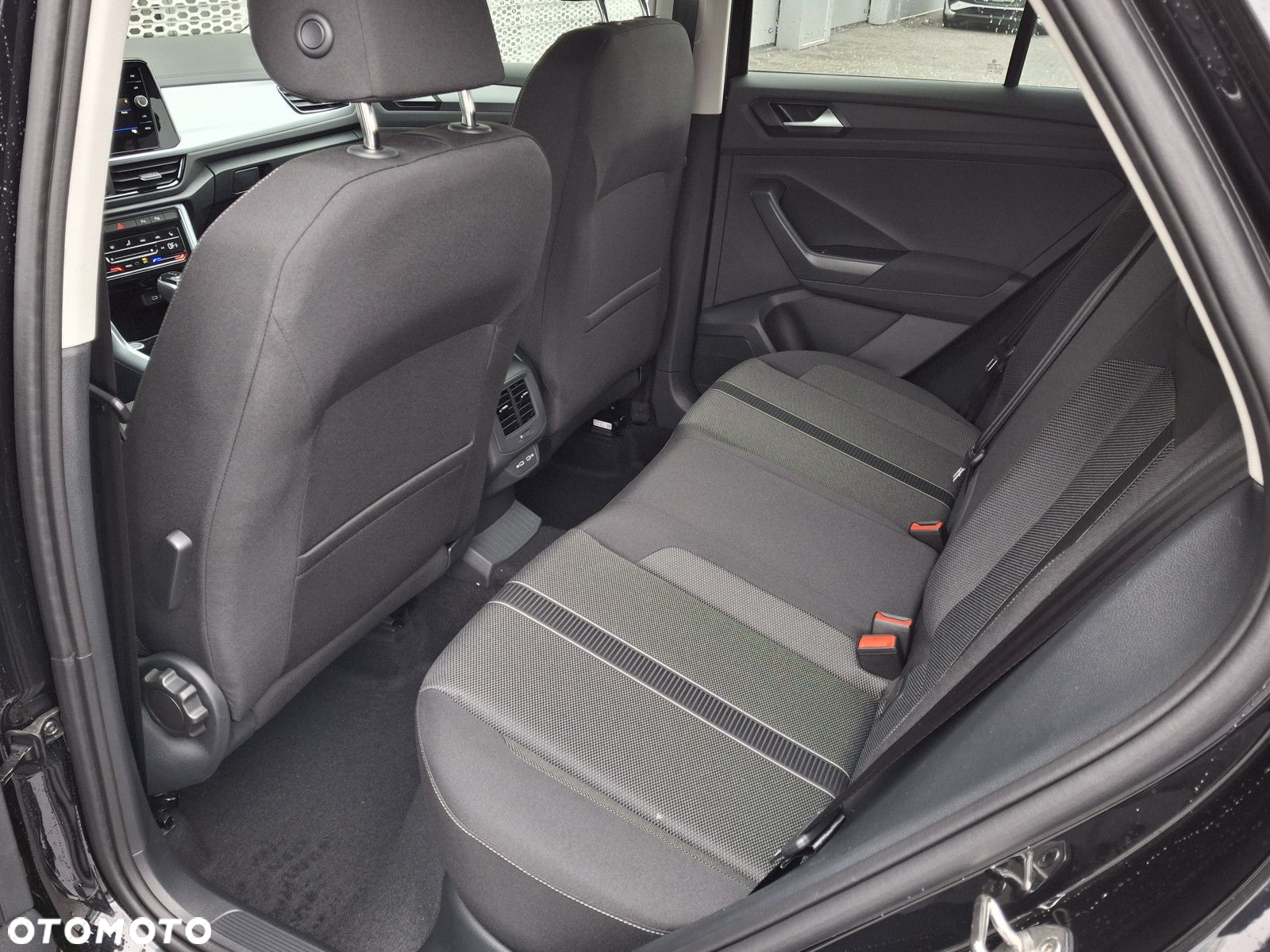Volkswagen T-Roc 1.5 TSI Life DSG - 11