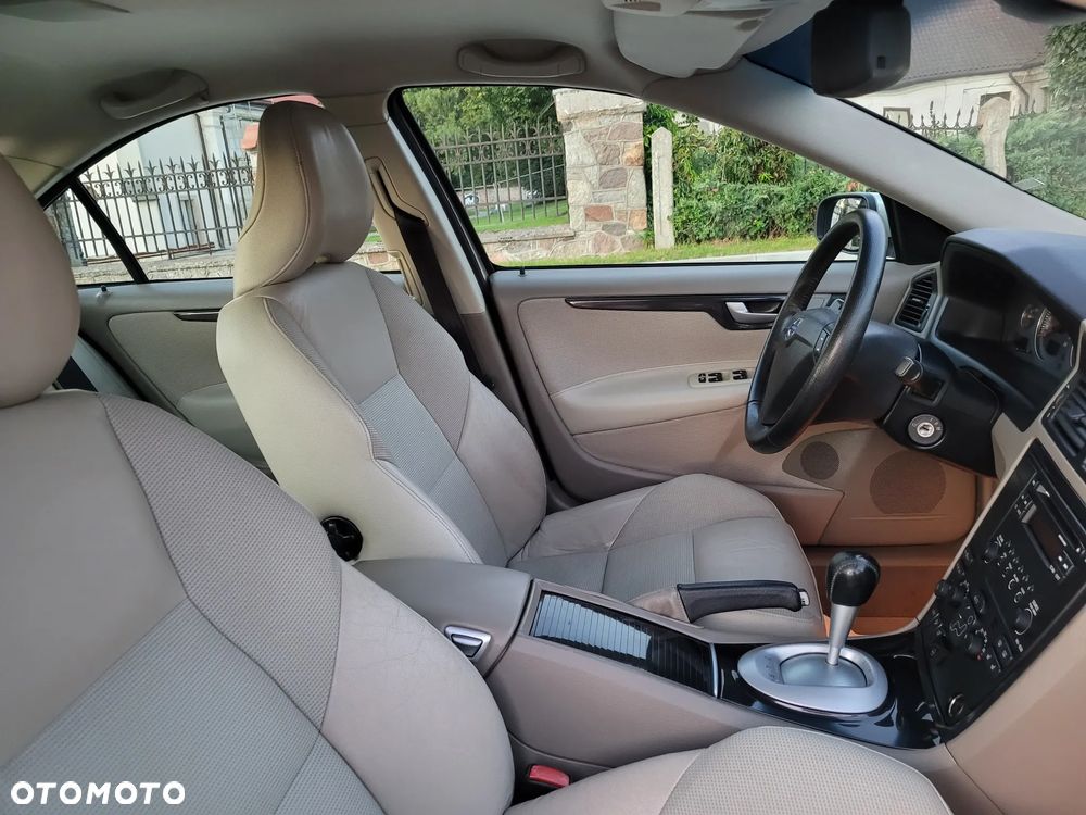 Volvo S60 2.5 T Momentum - 25
