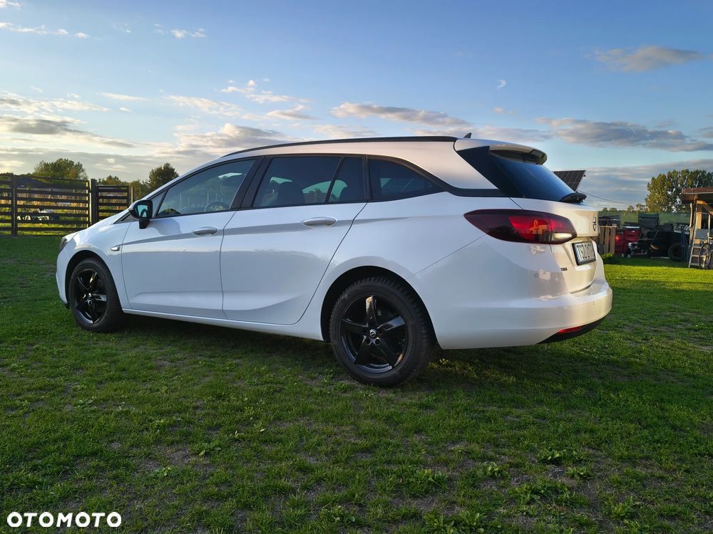 Opel Astra 1.6 CDTI Enjoy - 25