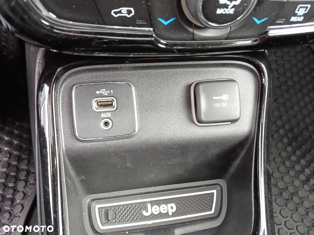 Jeep Compass 1.4 MultiAir Limited - 27