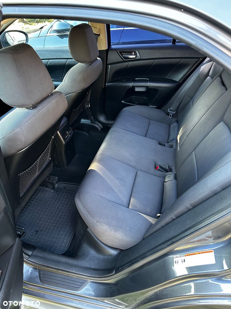 Suzuki Kizashi 2.4 Sport 4WD CVT - 10