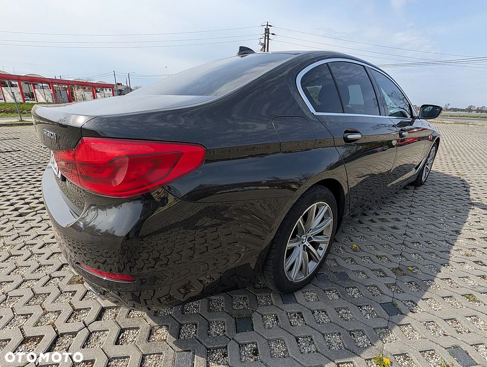 BMW Seria 5 530i Luxury Line - 9