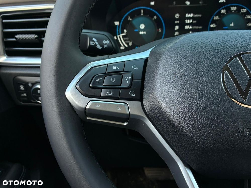 Volkswagen Amarok - 18