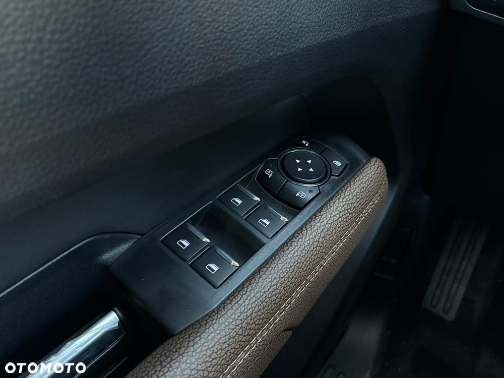 Volkswagen Amarok - 27