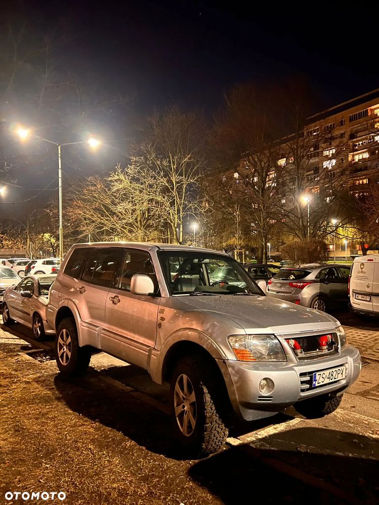 Mitsubishi Pajero 3.2 DI-D Automatik Dakar - 3