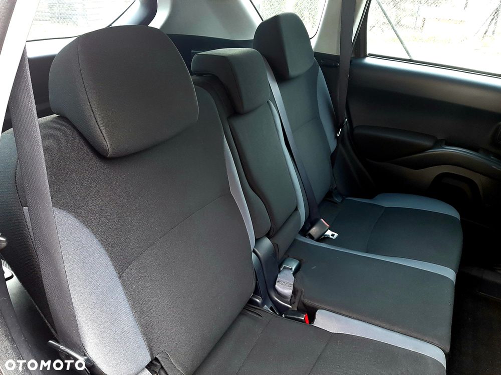 Mitsubishi Outlander 2.0 Intense NAVI 2WD EU5 - 17