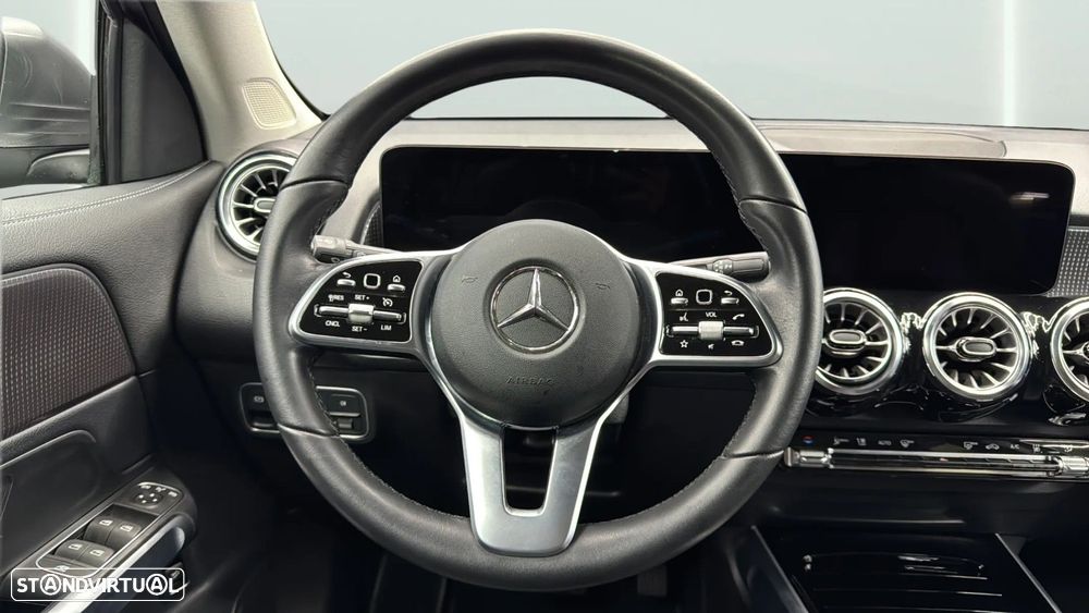 Mercedes-Benz EQB - 9