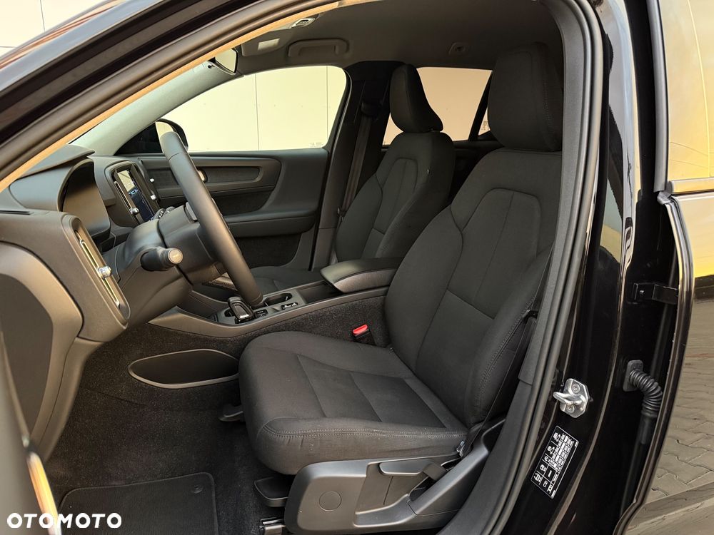 Volvo XC 40 T3 Momentum - 12