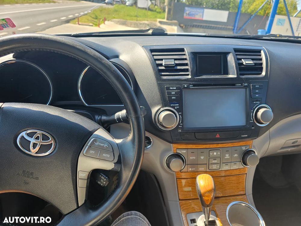 Toyota Highlander - 12