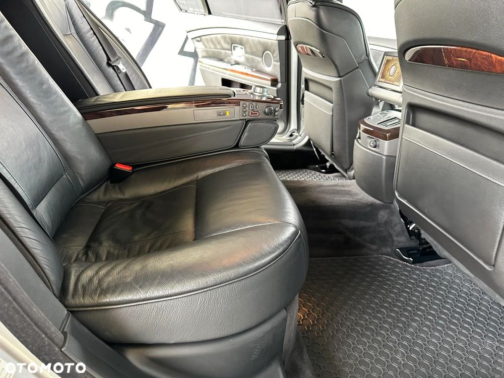 BMW Seria 7 760i L - 31