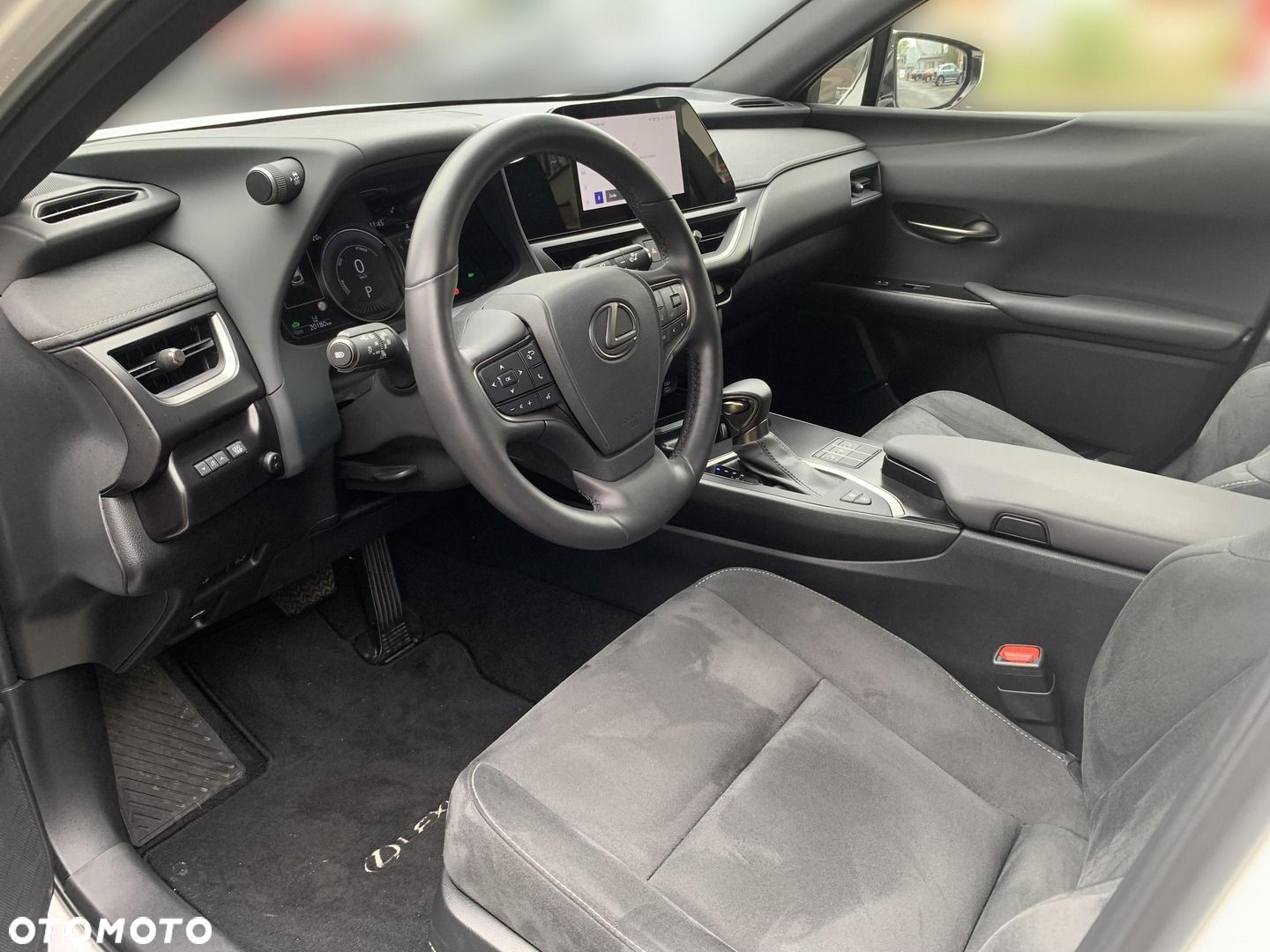 Lexus UX 250h GPF Business 2WD - 14