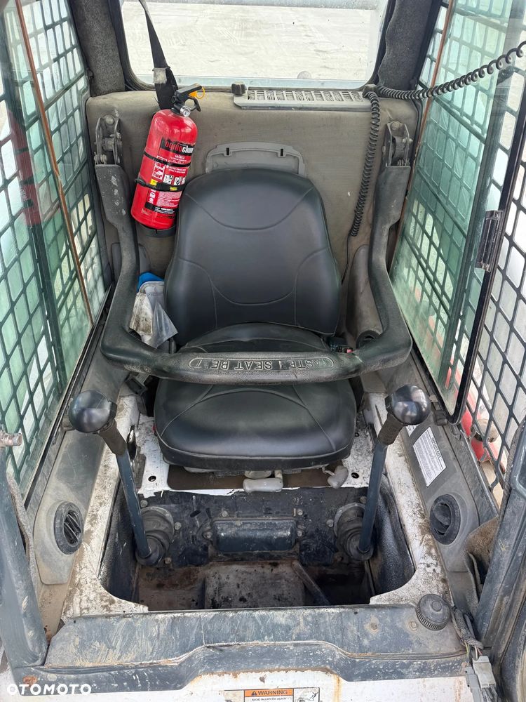 Bobcat S300 / 3801 kg / 2008r / - 17