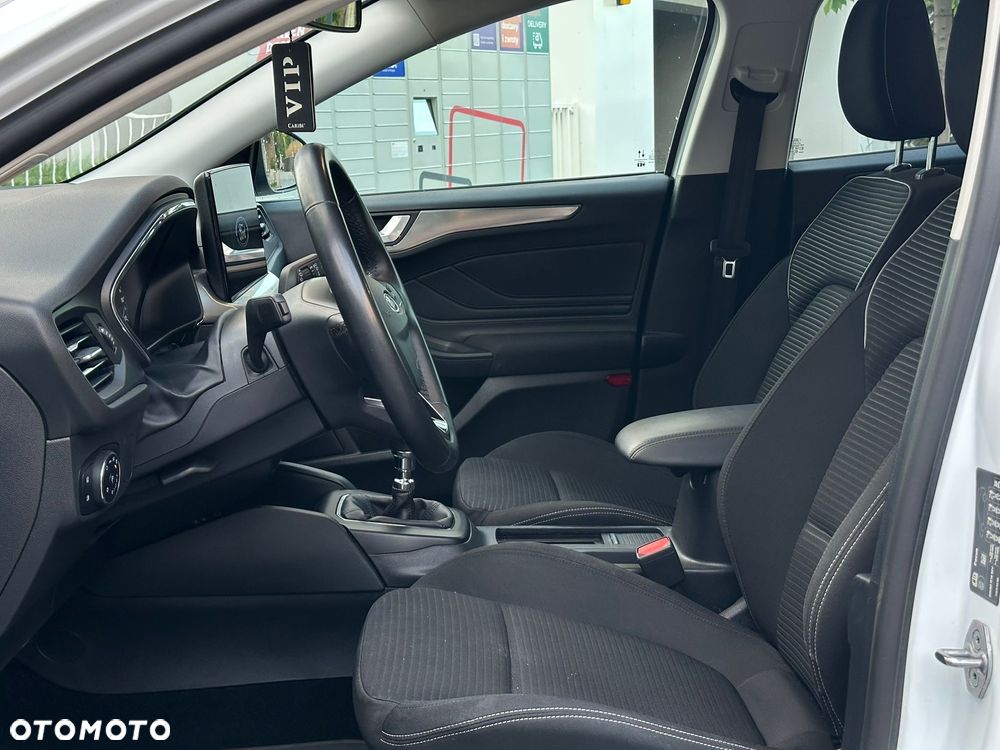 Ford Focus 1.0 EcoBoost Titanium Style - 8