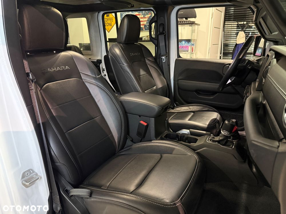 Jeep Wrangler Unlimited GME 2.0 Turbo Sahara - 27