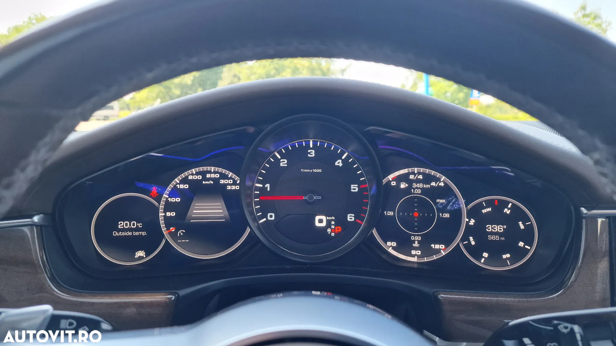 Porsche Panamera - 16