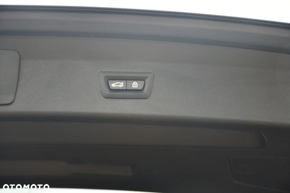 BMW X1 xDrive25i M Sport - 40
