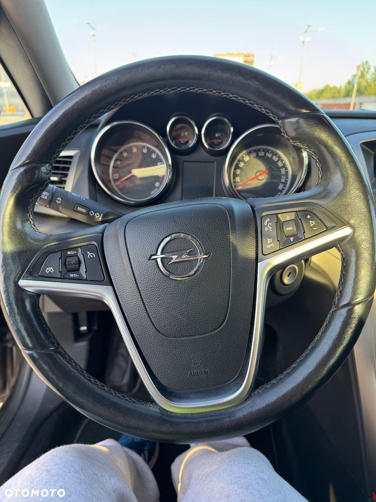 Opel Astra 1.4 T Enjoy - 17