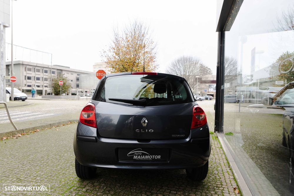 Renault Clio 1.2 16V Dynamique - 19